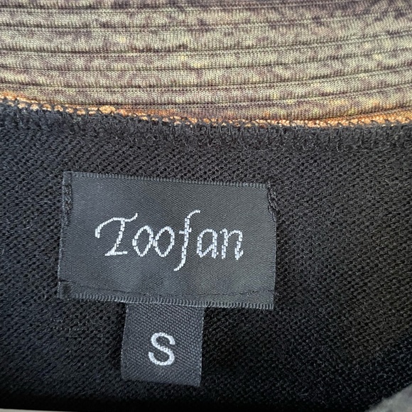 Boutique Button Down Top - Picture 3 of 8